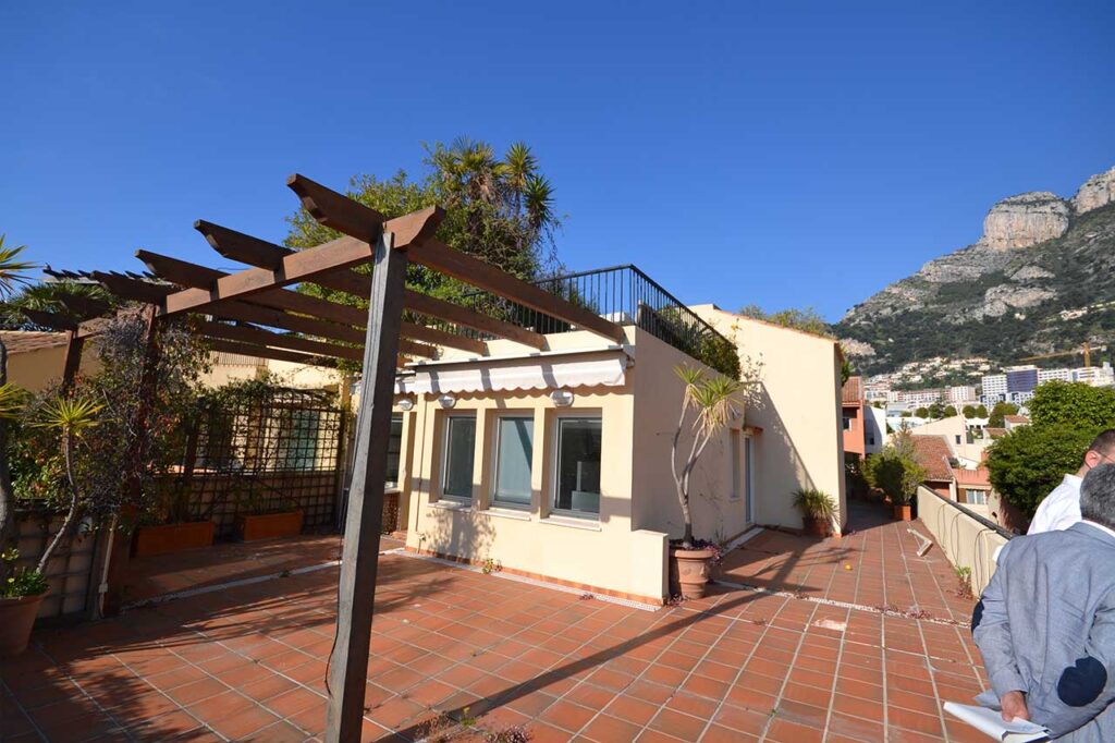 toit terrasse avant rénovation nice